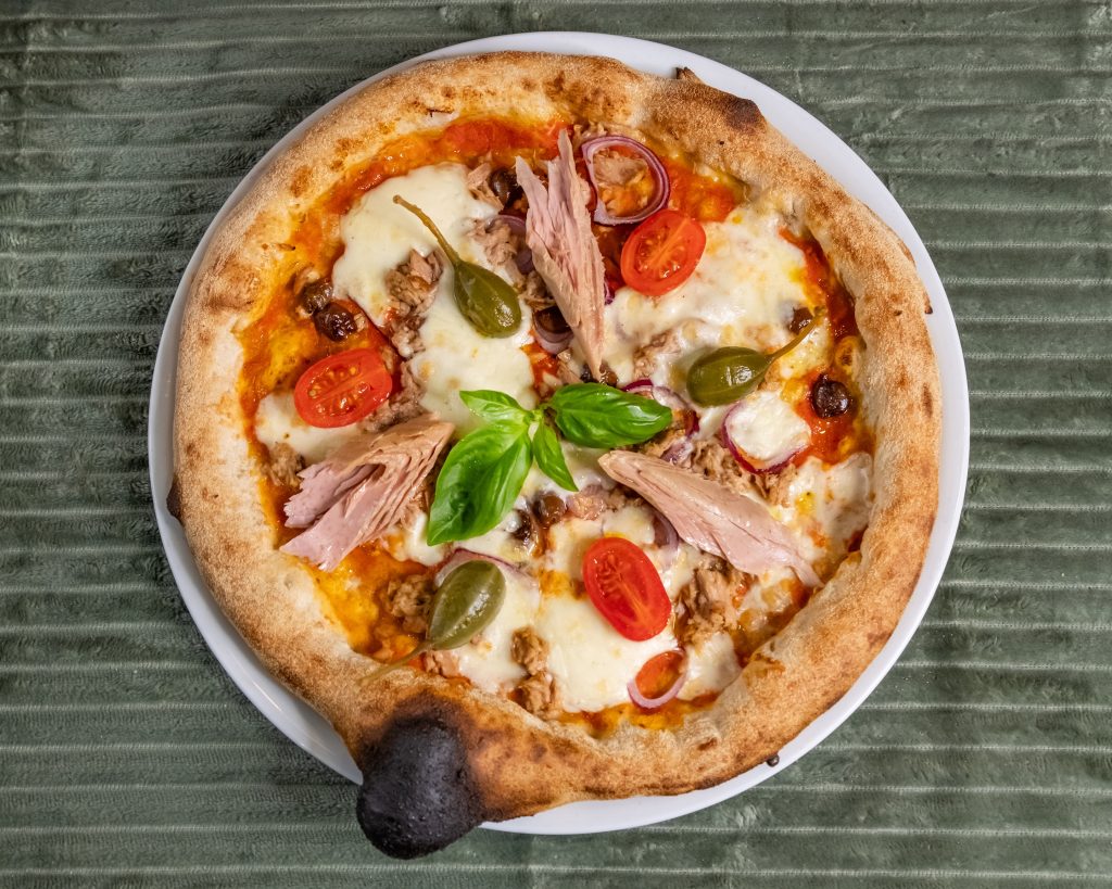 Pizza Al'Tonno du restaurant vita-trattoria