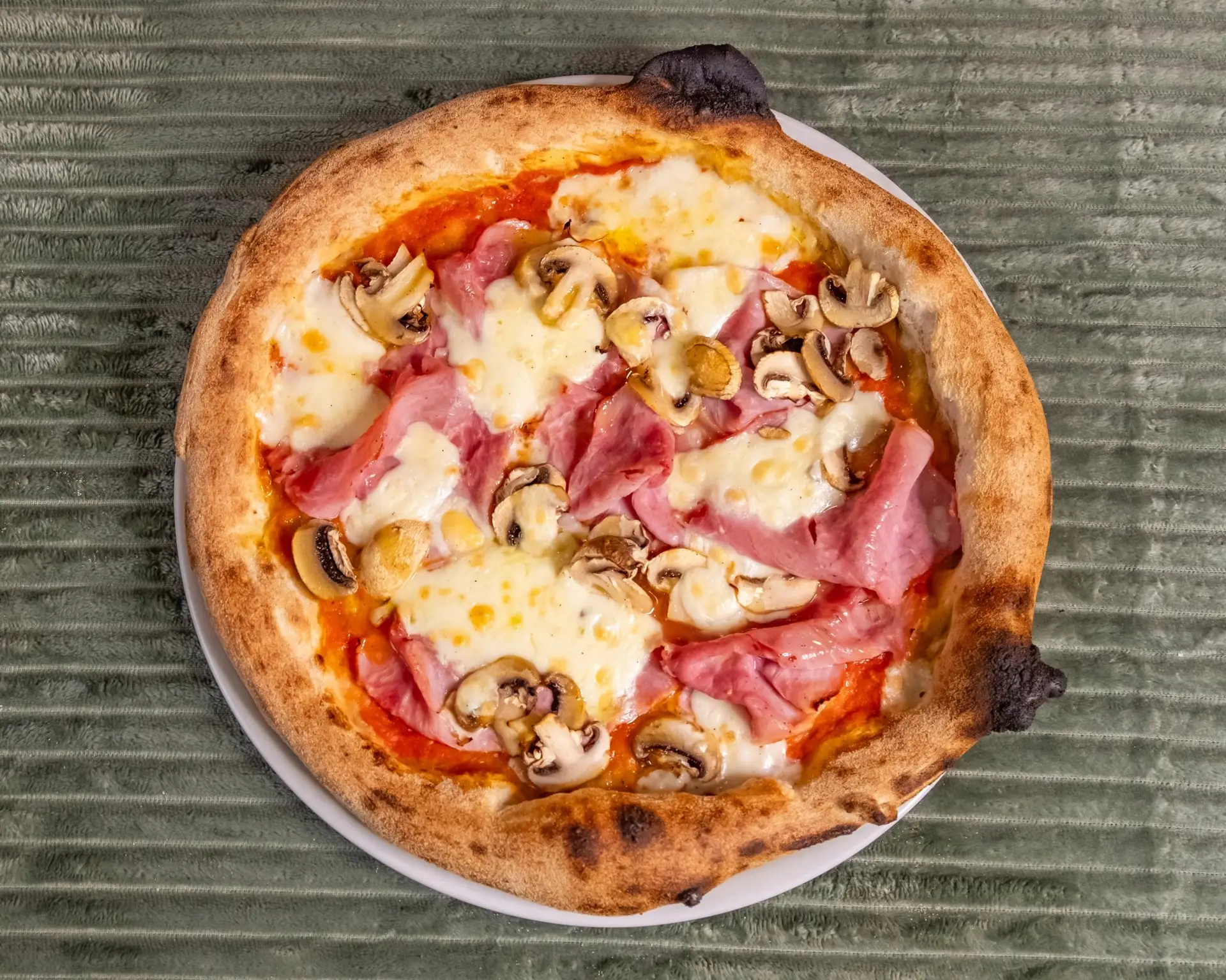 Pizza Royale du restaurant vita-trattoria