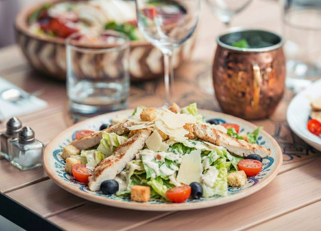 Assiette de salade césar du restaurant Vita